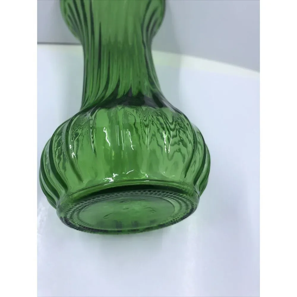 Vintage MCM Hoosier Glass Swirl Ribbed Emerald Green Vase Indiana USA 7.5